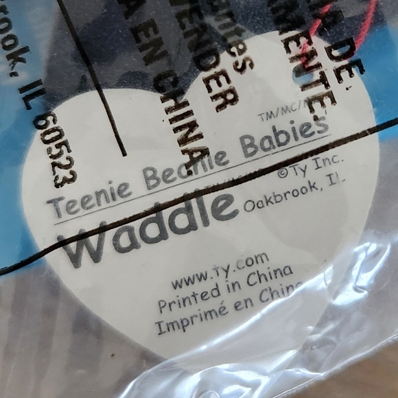 🧸🐧 Ty Beanie Baby “Waddle” the Penguin – McDonald’s 1998, Sealed, Vintage - Picture 4 of 10